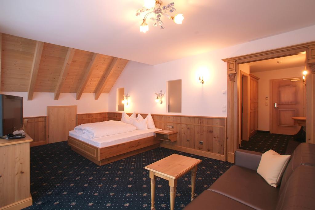 Hotel Fatlar Ischgl Ngoại thất bức ảnh