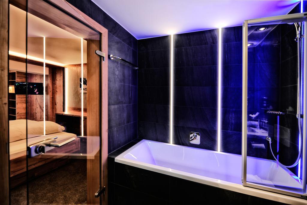 Hotel Fatlar Ischgl Ngoại thất bức ảnh
